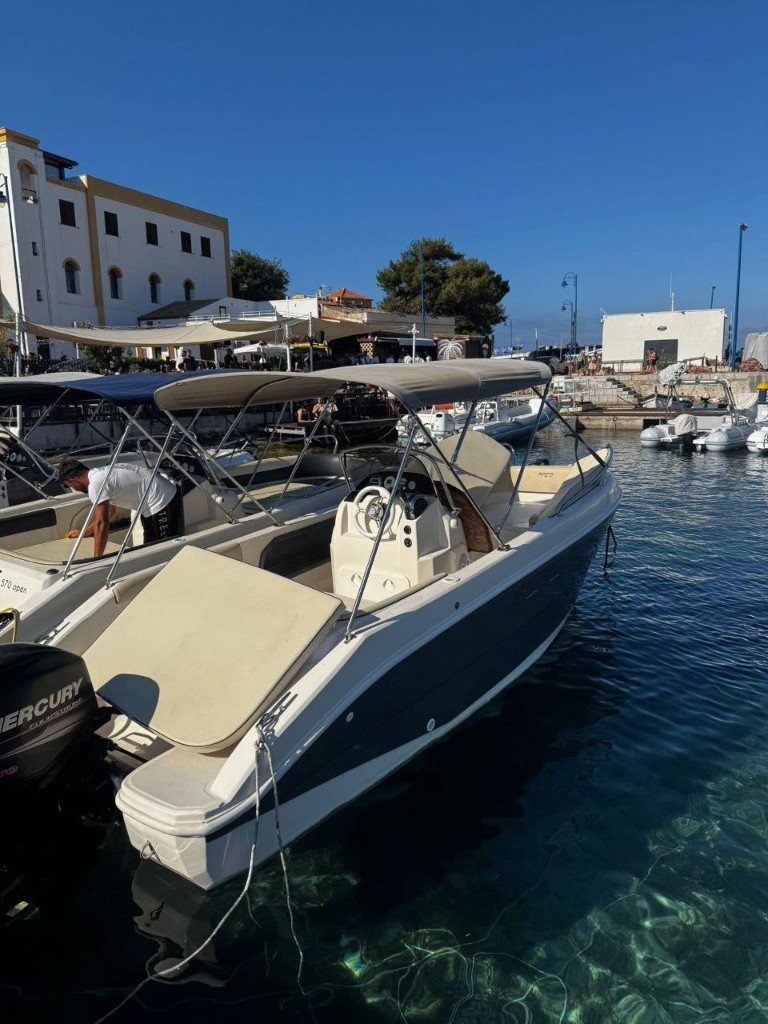 Gommone a Mondello